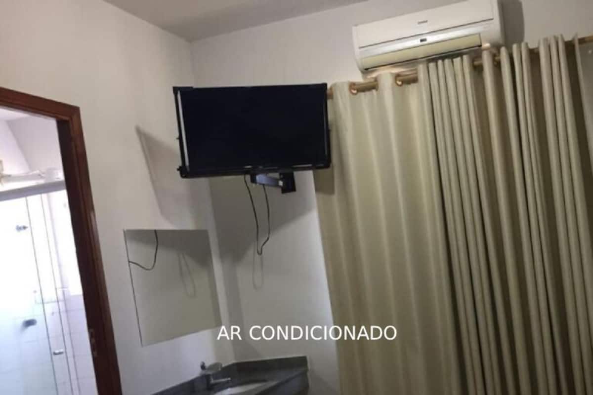 واي فاي مجانًا وملاءات أسرّة