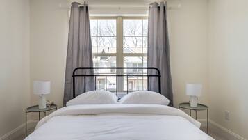 3 soverom, strykejern/-brett, wi-fi (inkludert) og sengetøy