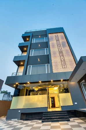 Fachada da propriedade