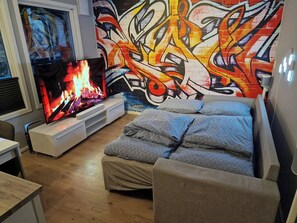 Apartment, 1 Bedroom, Balcony | Living room