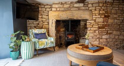 Angels' Folly - Bourton on the Hill