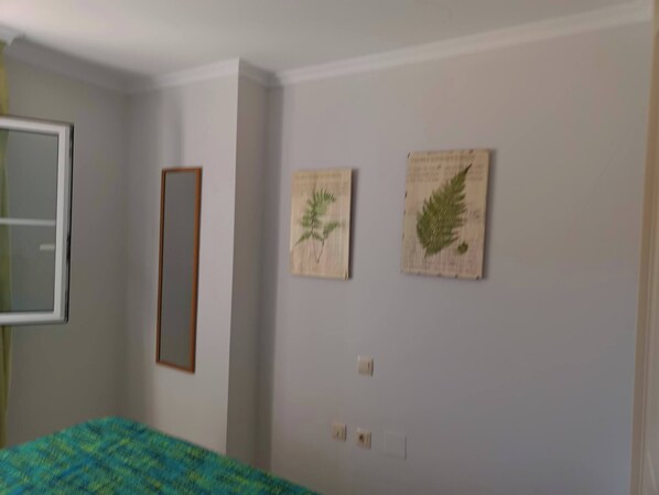 Apartment, 3 Bedrooms, Accessible, Smoking | Interior