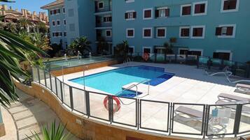 Apartemen, 3 kamar tidur, akses difabel, Boleh Merokok | Kolam renang | Kolam renang outdoor