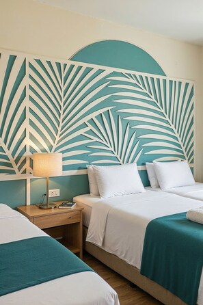 Deluxe-Doppelzimmer, Stadtblick | Zimmersafe, Verdunkelungsvorhänge, Bügeleisen/Bügelbrett