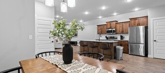 Azalea Street Retreat - Family Friendly