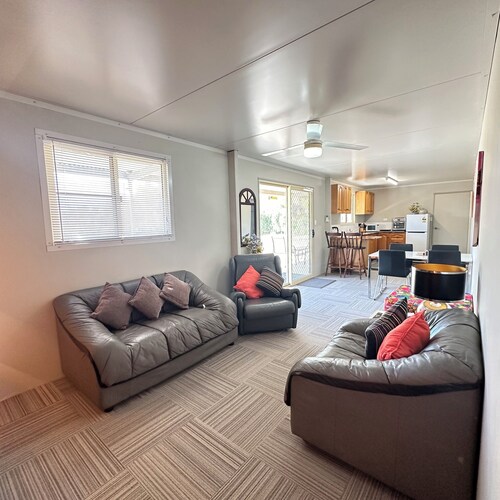 You home away from home in friendly Yowah Qld home of the famous Yowah nut opal.