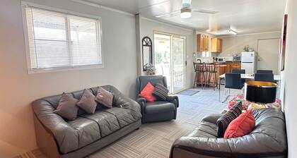 You home away from home in friendly Yowah Qld home of the famous Yowah nut opal.