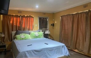 1 bedroom, internet, bed sheets