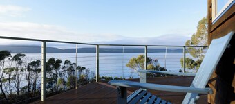 Scenic Getaway with Breathtaking Water Views