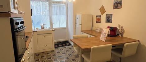 Microones, forn i placa de cuina