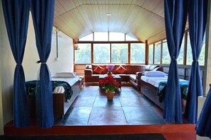 4 Schlafzimmer, Bügeleisen/Bügelbrett, kostenloses WLAN, Bettwäsche