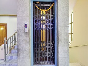 House | Reception