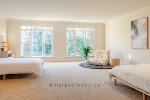 5 makuuhuonetta, silitysrauta/-lauta, Wi-Fi, vuodevaatteet