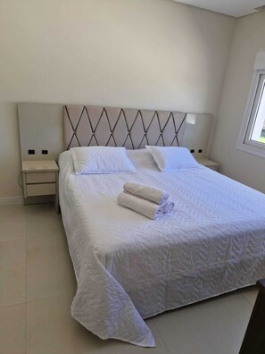 5 sovrum, strykjärn/strykbräda, wi-fi och sängkläder