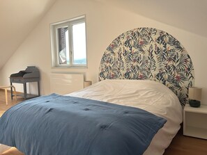 4 makuuhuonetta, silitysrauta/-lauta, Wi-Fi, vuodevaatteet