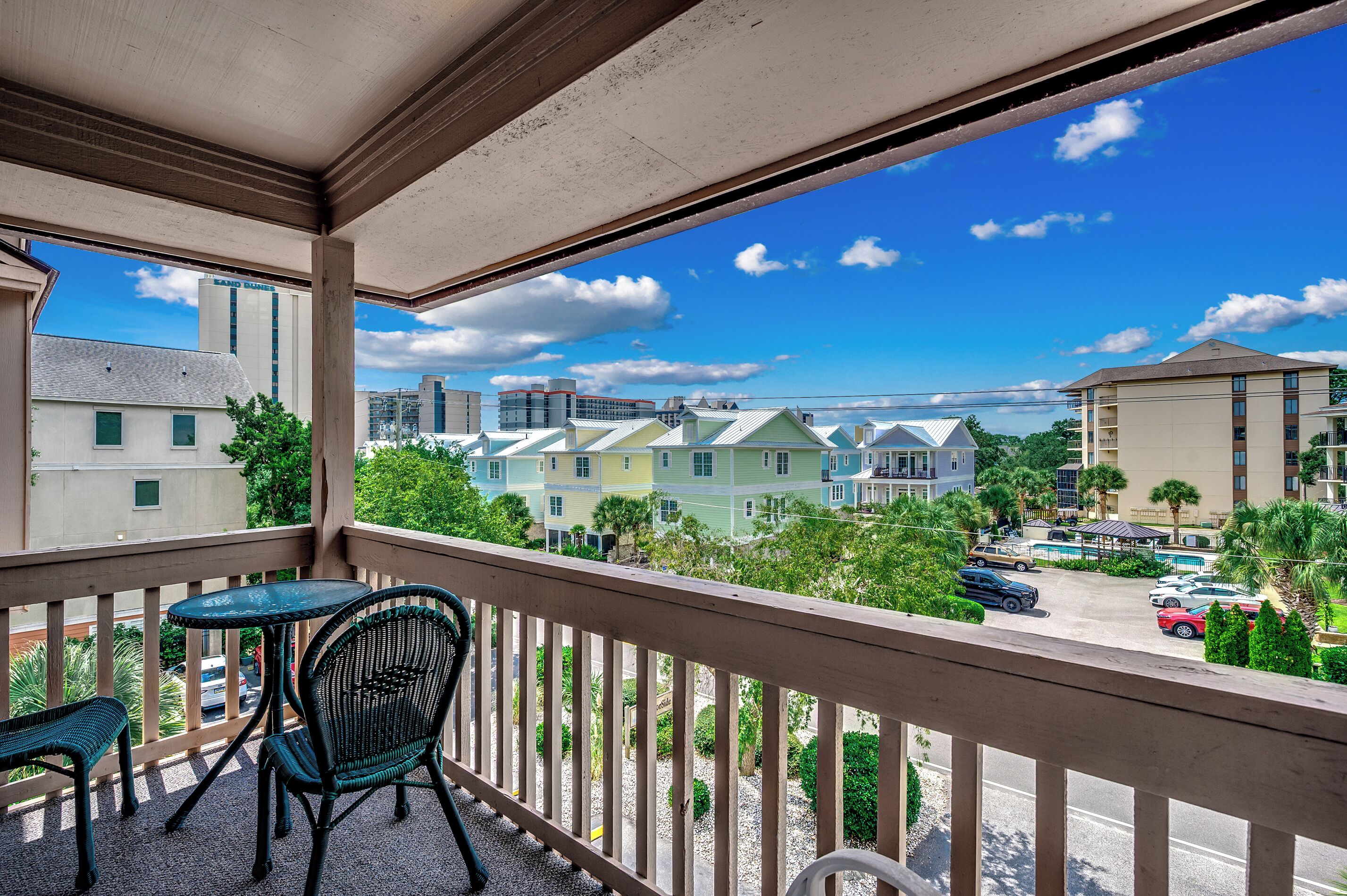 屋外ダイニングエリア