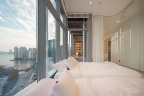 Penthouse, Balcony, Ocean View | Free WiFi - Haeundae Wave (Busan)