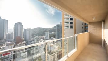 Deluxe Double Room, Balcony, Partial Ocean View | Free WiFi