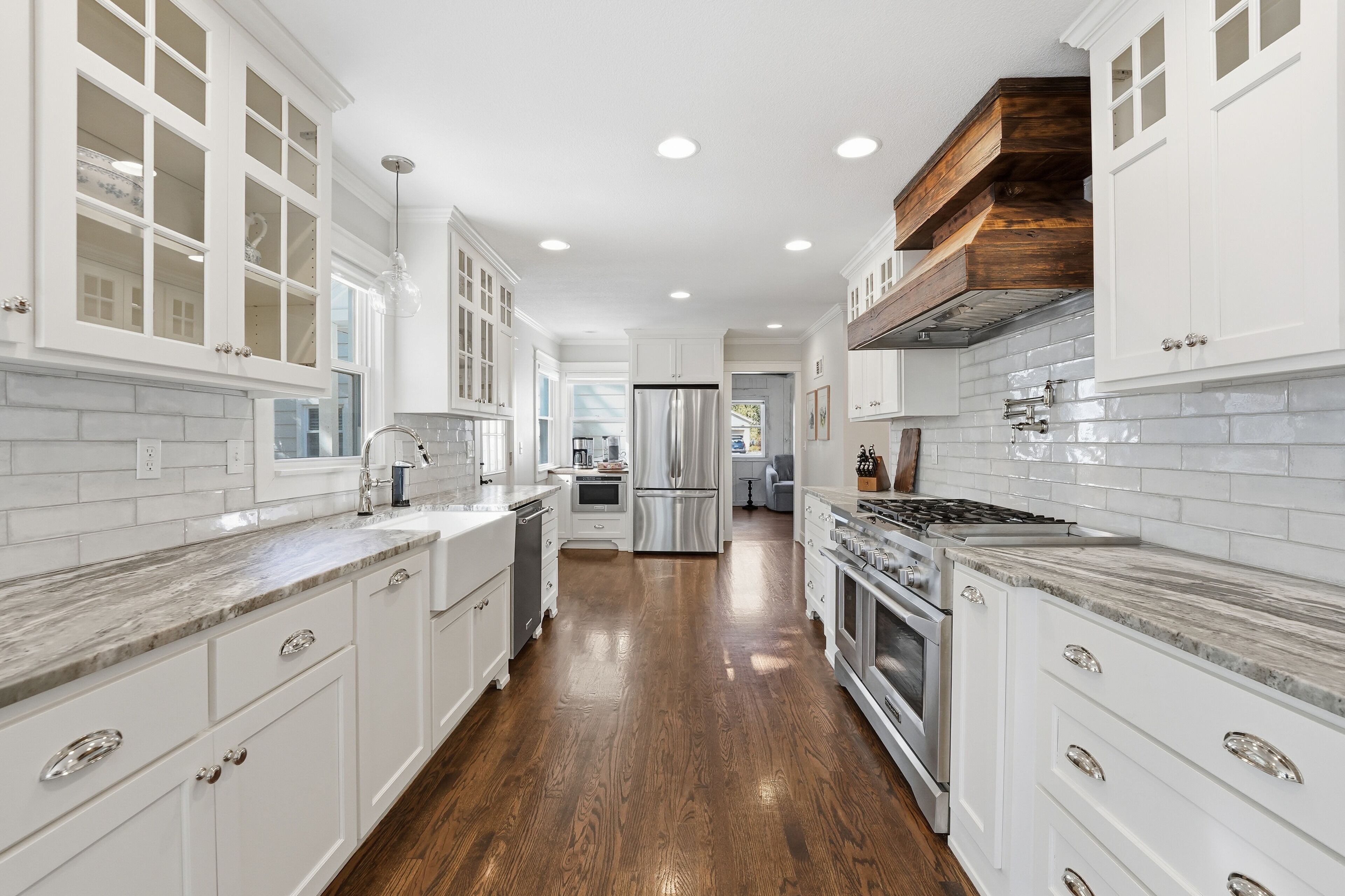 Mikrowelle, Ofen, Herdplatte, Geschirrspüler