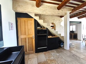 Interior - Villa Roucas - quiet location with pool and billiards table (L'Isle-sur-la-Sorgue)