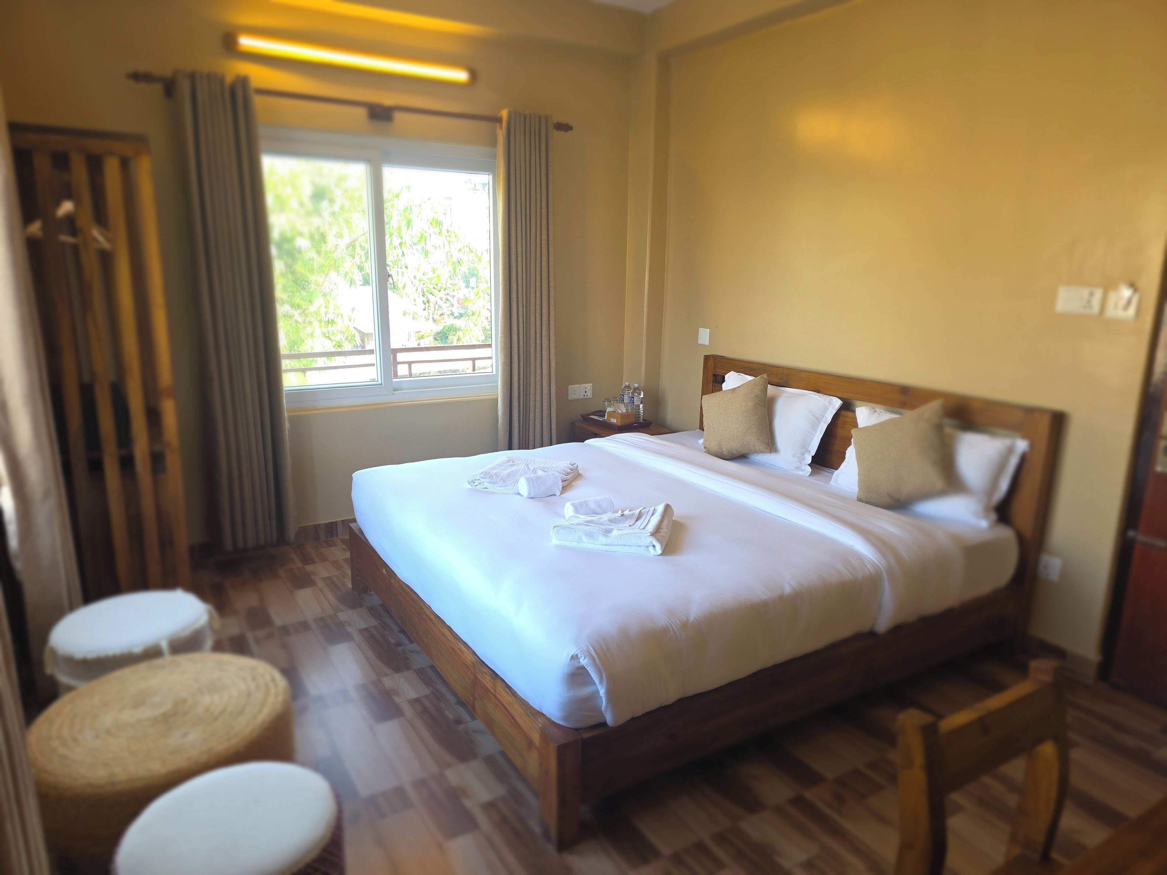 Deluxe Double Room, Balcony, Mountain View | In-room safe, laptop workspace, free WiFi