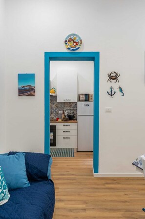 Smart TV - House in Mondello 100 steps from Mondello beach and its square (Palermo)