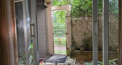 3-bedroom holiday home in Lush Lakeside Nature's Nook