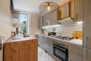 Apartment | 2 bedrooms, Internet - Stylish 2 Bedroom Notting Hill Stay (London)
