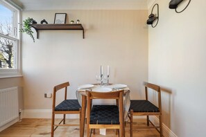 Apartment | 2 bedrooms, Internet