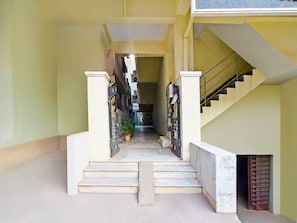 House | Reception
