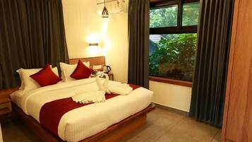 Blackout curtains, iron/ironing board, free WiFi