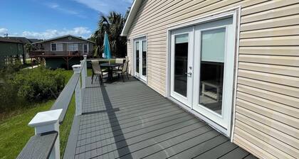 3 bedroom, 2 bath house in the Cherry Grove section of North Myrtle Beach SC