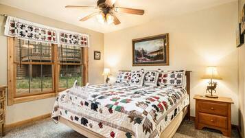 2 chambres, bureau, fer et planche Ă repasser, lit parapluie