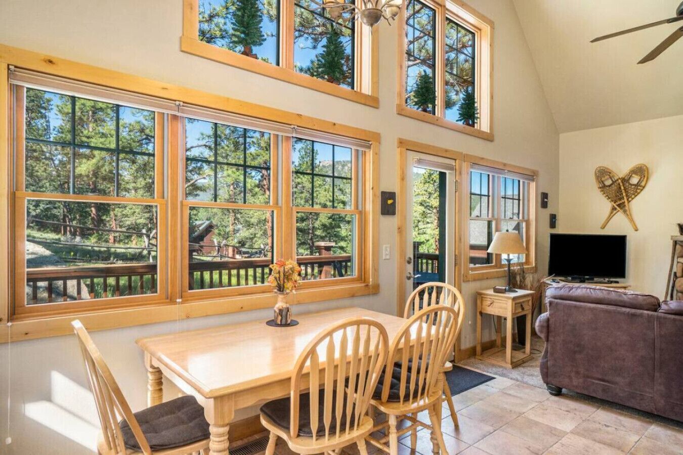 TV, fireplace, stereo