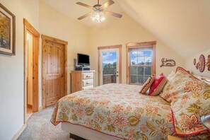 2 bedrooms, desk, iron/ironing board, travel crib - The Cabin Experience! Views, fireplace, deck! (Estes Park)