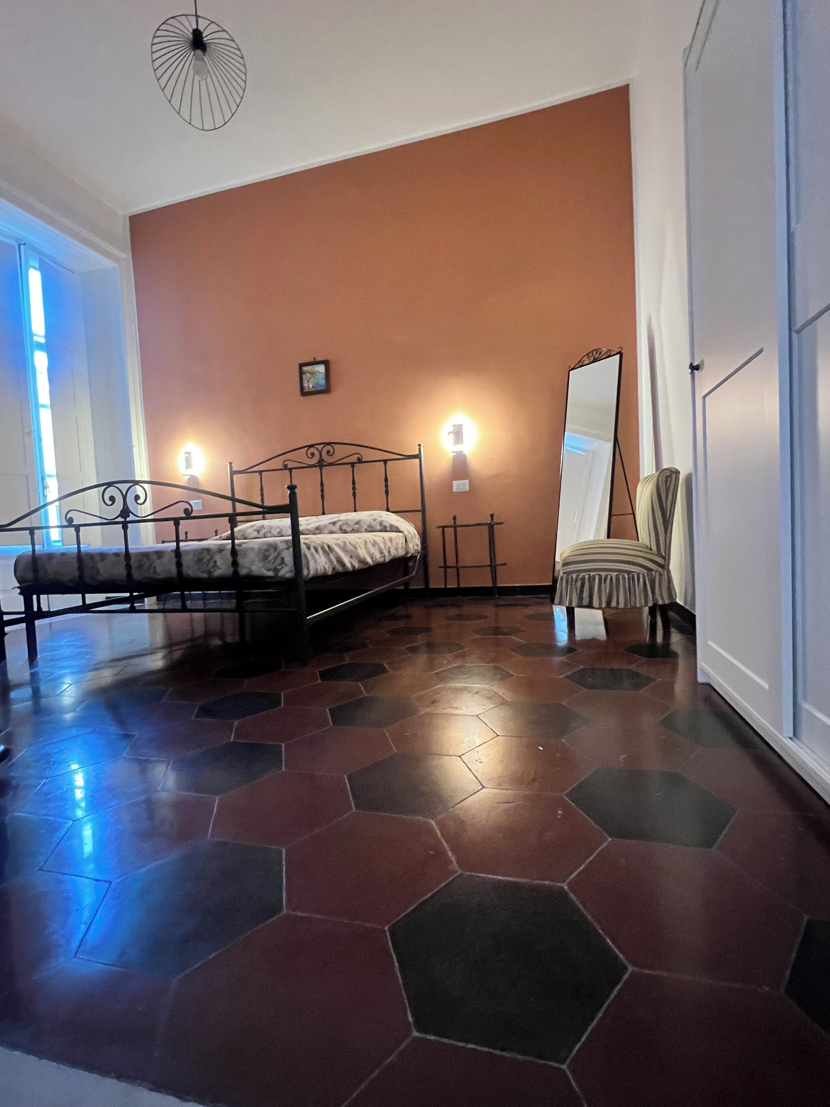 1 chambre, fer et planche à repasser, Wi-Fi gratuit, draps fournis