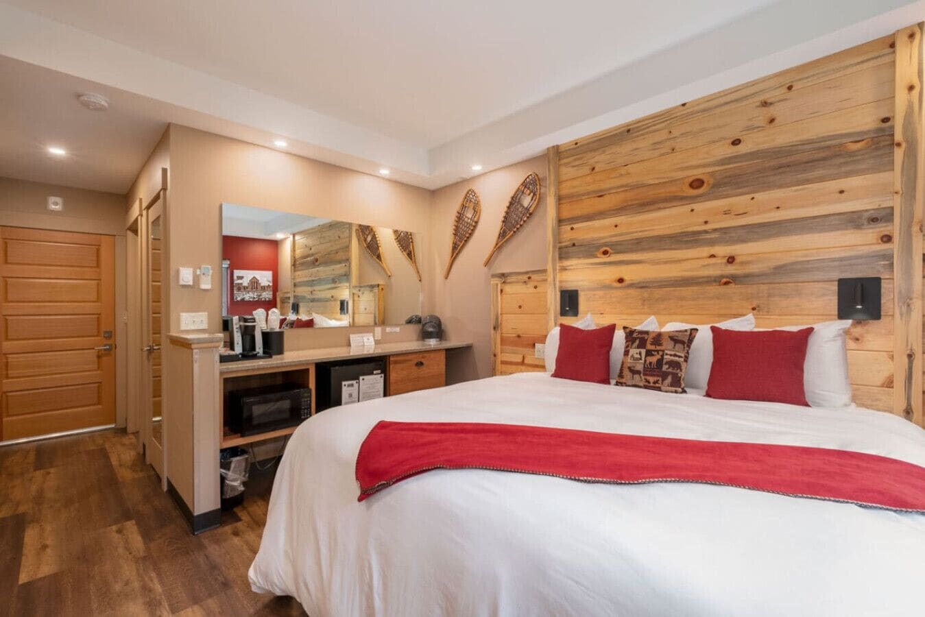 1 Schlafzimmer, Schreibtisch, Bügeleisen/Bügelbrett, Reisekinderbett