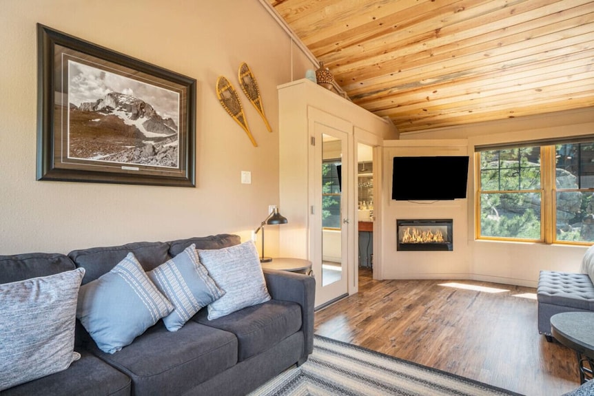 Ac, K Bed, Fireplace, Shared Hot Tub, Kitchenette - Estes Park, CO