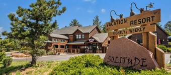 AC, K Bed, Fireplace, Shared Hot Tub - Lodge 202