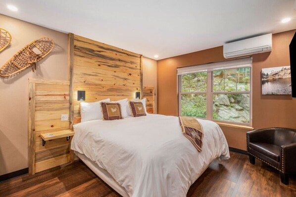 1 Schlafzimmer, Schreibtisch, Bügeleisen/Bügelbrett, Reisekinderbett