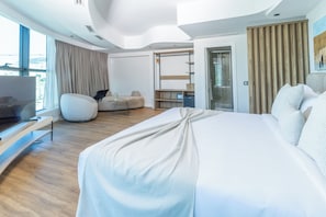 Minibar, caja de seguridad en la habitación y sistema de insonorización 