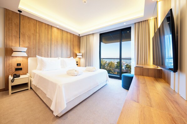 豪華雙人房, 露台, 海景 | 房內夾萬、書桌、手提電腦工作空間、免費 Wi-Fi