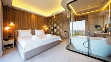 Deluxe-Suite, Balkon, Meerblick | Zimmersafe, schallisolierte Zimmer, kostenloses WLAN