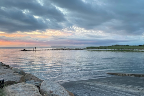 Sun loungers, beach towels