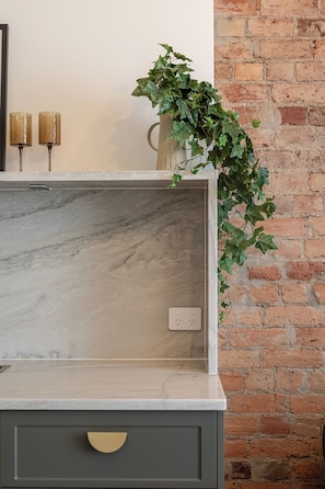 Interior - Avenue Apartments 2 -
luxe Inner City -
Free Parking (Launceston)