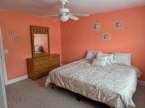3 bedrooms - 3-bedroom condo in serene Myrtle Beach with AC (Myrtle Beach)