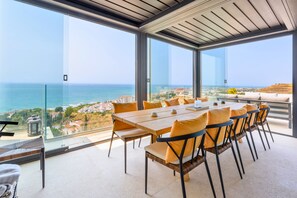 تناول الطعام