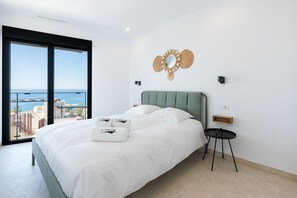 4 bedrooms, in-room safe, iron/ironing board, travel crib