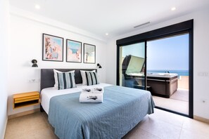 3 bedrooms, in-room safe, iron/ironing board, free WiFi