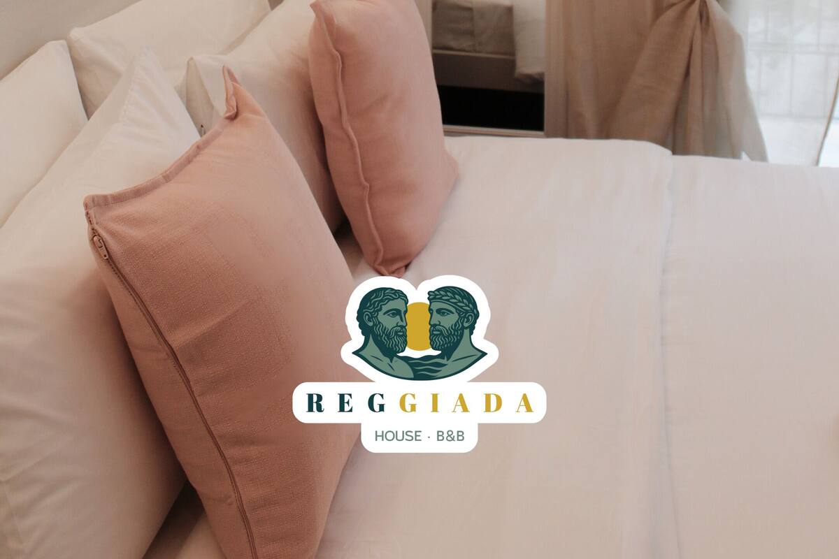 Deluxe-Zimmer, Balkon | Zimmersafe, Schreibtisch, Verdunkelungsvorhänge, schallisolierte Zimmer